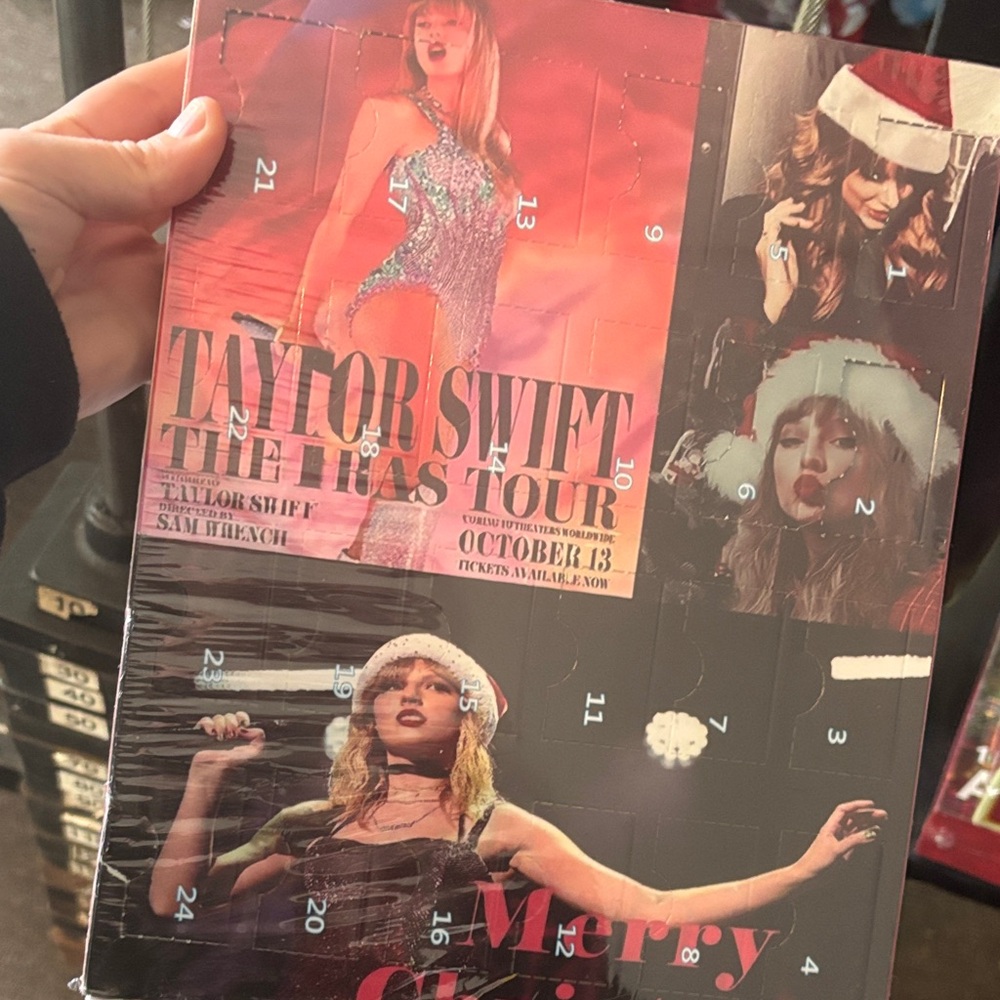 Taylor Swift Festive Christmas Countdown Calendar - Red and Black